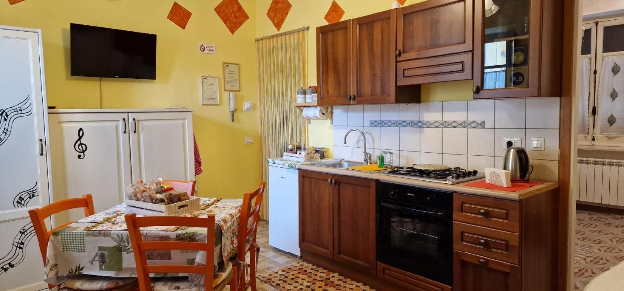 Casa Soggiorno Il Quetzales Valenza Exterior foto