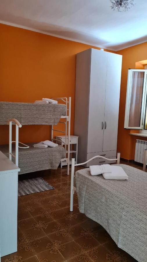 Casa Soggiorno Il Quetzales Valenza Exterior foto